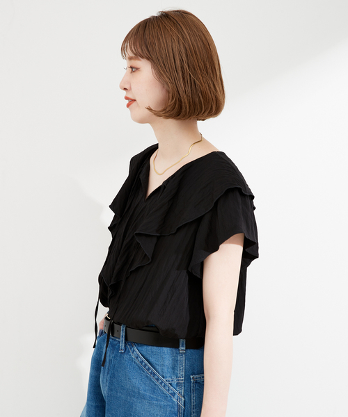B.C STOCK（ベーセーストック）の「ラッフルカラー半袖ブラウス（シャツ/ブラウス・レディース・ホワイト/ブラック・FREE）」の9枚目の写真