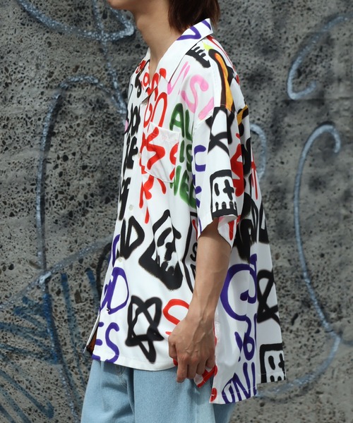 VISION STREET WEAR（ヴィジョンストリートウェア）の「【VISION STREET WEAR/ヴィジョンストリートウェア】ワードストームパターン リラックス ショートスリーブ総柄オープンカラーシャツ（シャツ/ブラウス・メンズ・ホワイト/ブラック・L/M/LL）」の12枚目の写真