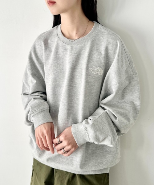 THE NORTH FACE(ザノースフェイス)の「国内未発売 THE NORTH FACE(ザ・ノースフェイス)/ワンポイント刺繍スウェット クルーネック 長袖トレーナー/GO-TO SWEATSHIRTS(スウェット・レディース・オートミール/ベージュ/グリーン/ブラック/ダークグレー/レッド/グレー・XL/L/M/XXL)」の17枚目の写真