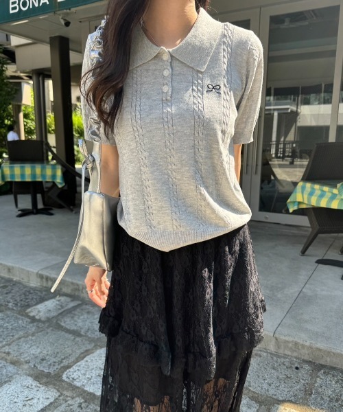 nemne store（ネンネストア）の「《Delfy》ワンポイントリボンニットポロ（ポロシャツ・レディース・ライトブルー/グレー/ピンク/イエロー/クリーム・フリー）」の8枚目の写真