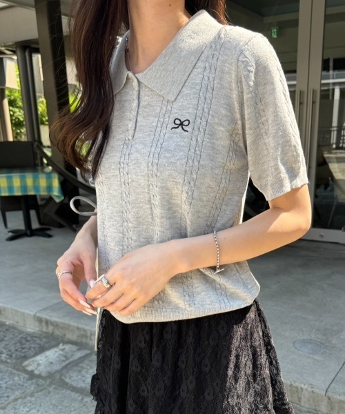 nemne store（ネンネストア）の「《Delfy》ワンポイントリボンニットポロ（ポロシャツ・レディース・ライトブルー/グレー/ピンク/イエロー/クリーム・フリー）」の9枚目の写真