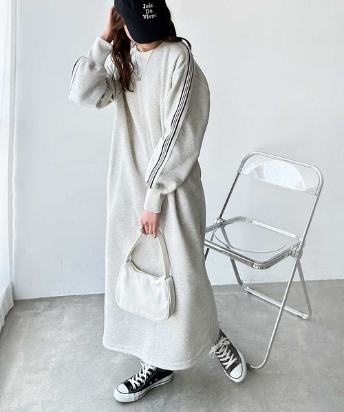 GeeRA（ジーラ）の「裏起毛ラインスウェットワンピース（ワンピース・レディース・ブラック/オートミール・MEDIUM/LARGE）」の5枚目の写真