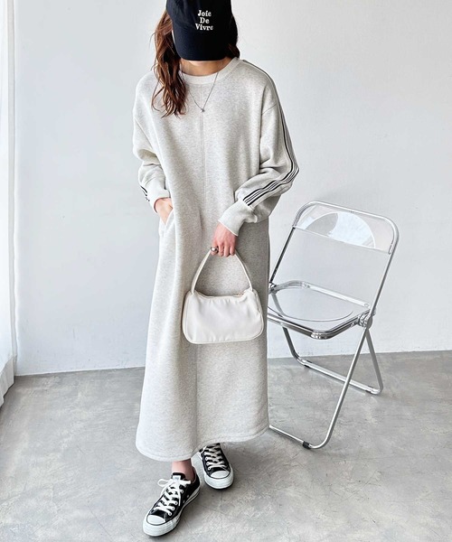 GeeRA（ジーラ）の「裏起毛ラインスウェットワンピース（ワンピース・レディース・ブラック/オートミール・MEDIUM/LARGE）」の6枚目の写真