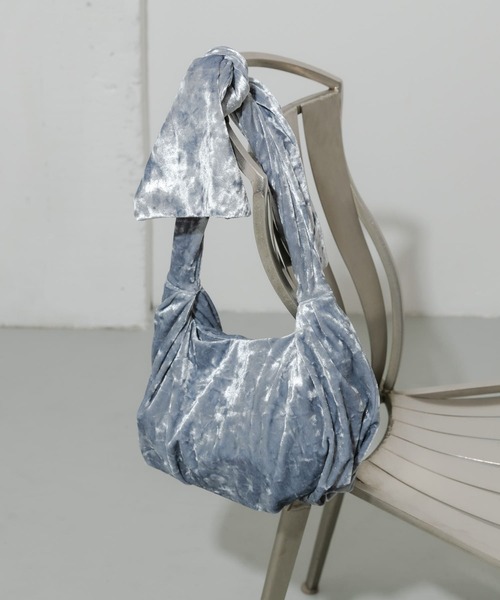 SMELLY（スメリー）の「ベロアリボンバッグ（ハンドバッグ・レディース・グレー/ベージュ/ブラック・-）」の3枚目の写真