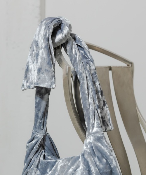 SMELLY（スメリー）の「ベロアリボンバッグ（ハンドバッグ・レディース・グレー/ベージュ/ブラック・-）」の15枚目の写真