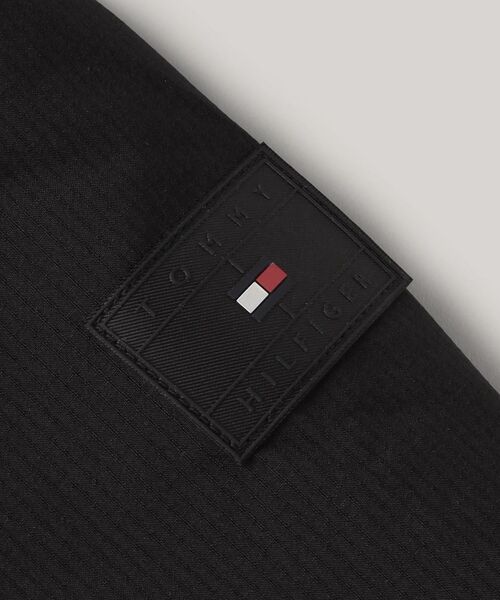TOMMY HILFIGER(トミーヒルフィガー)の「BOYS ライトパデッドリップストップジャケット(ブルゾン・キッズ・ブラック/オレンジ・140cm/150cm/160cm/130cm)」の12枚目の写真