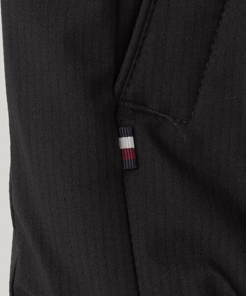 TOMMY HILFIGER(トミーヒルフィガー)の「BOYS ライトパデッドリップストップジャケット(ブルゾン・キッズ・ブラック/オレンジ・140cm/150cm/160cm/130cm)」の13枚目の写真