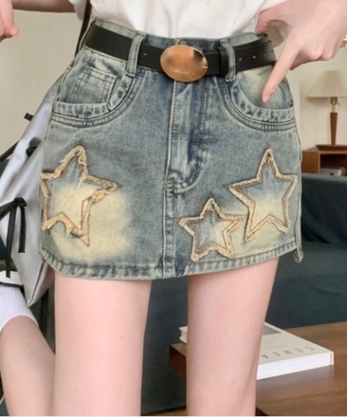 LADY LIKE（レディライク）の「ダメージ加工星柄デニムミニスカート（デニムスカート・レディース・サックスブルー・M）」の2枚目の写真