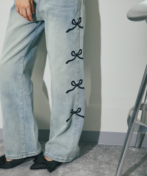 ANOTHER S(アナザーエス)の「サイド刺繍リボンデニムパンツ(デニムパンツ・レディース・ブルー・S/M/L)」の8枚目の写真