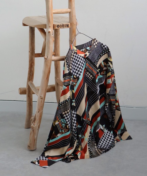 ブラウス シャツ Structured Emoji-like Terracotta Mask-print Cotton Shirt / コットンシャツ 柄シャツ（シャツ/ブラウス）｜antiqua（アンティカ）の