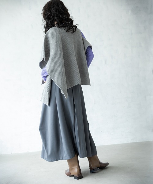 OSMOSIS（オズモーシス）の「バイカラータックコクーンスカート（スカート・レディース・ブラック/カーキ/ライトパープル・ONE SIZE）」の13枚目の写真