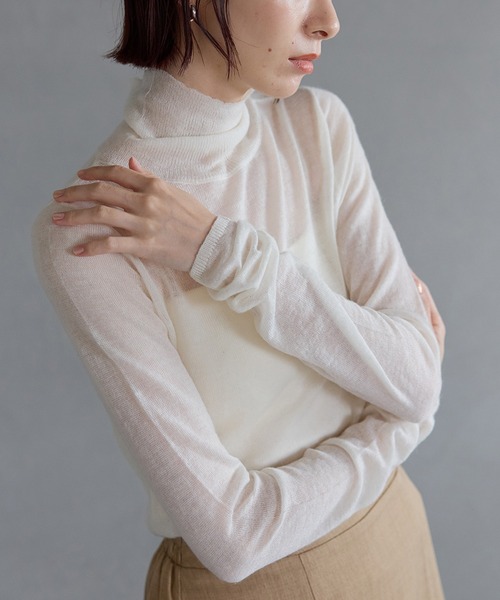 meilmada(メイルマダ)の「ソフトシアータートルネックニット(ニット/セーター・レディース・オフホワイト/グレー/ブラック・FREE)」の2枚目の写真
