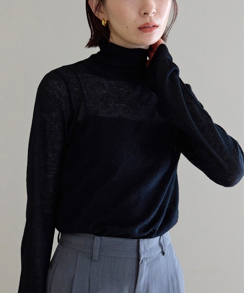 meilmada(メイルマダ)の「ソフトシアータートルネックニット(ニット/セーター・レディース・オフホワイト/グレー/ブラック・FREE)」の1枚目の写真