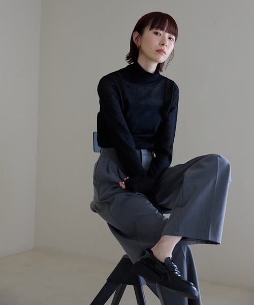 meilmada(メイルマダ)の「ソフトシアータートルネックニット(ニット/セーター・レディース・オフホワイト/グレー/ブラック・FREE)」の11枚目の写真