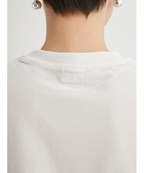 PUMA（プーマ）の「【emmi×PUMA】T7 TEE（Tシャツ/カットソー・レディース・ライトグレー・MEDIUM）」の11枚目の写真