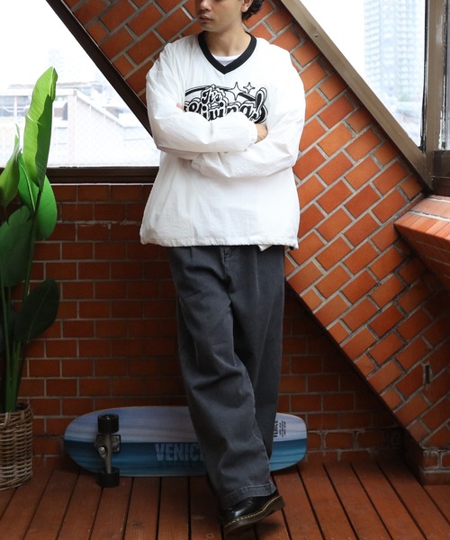 セール】ナイロンVネックプルオーバー（ナイロンジャケット