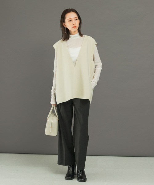 URBAN RESEARCH ROSSO WOMEN（アーバンリサーチ　ロッソ）の「『WEB限定』メルトンVネックベスト（ベスト・レディース・アイボリー/ブラック・FREE）」の10枚目の写真