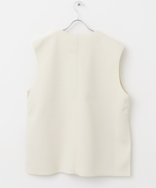 URBAN RESEARCH ROSSO WOMEN（アーバンリサーチ　ロッソ）の「『WEB限定』メルトンVネックベスト（ベスト・レディース・アイボリー/ブラック・FREE）」の16枚目の写真