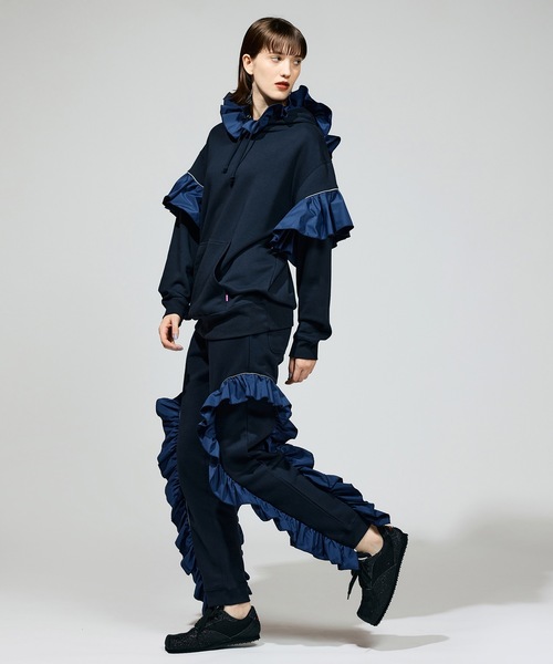 NON TOKYO（ノントーキョー）の「FRILL SWEAT HOODIE（パーカー・レディース・ネイビー/アイボリー/ブラック・FREE）」の18枚目の写真