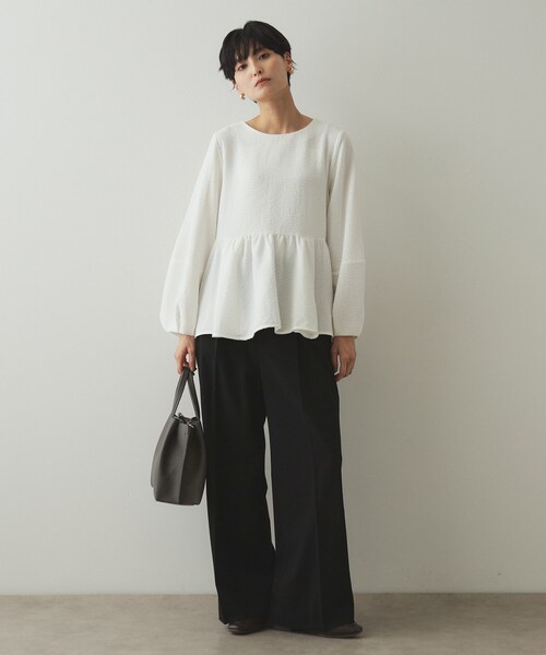 OPAQUE.CLIP（オペークドットクリップ）の「◆ふくれジャカードペプラムブラウス【洗濯機洗い可】（シャツ/ブラウス・レディース・ブラック/ブルー/ホワイト・36/38/40/42）」の5枚目の写真