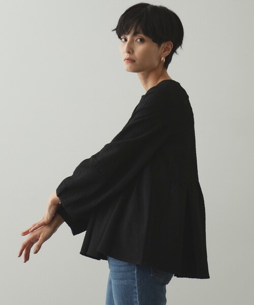 OPAQUE.CLIP（オペークドットクリップ）の「◆ふくれジャカードペプラムブラウス【洗濯機洗い可】（シャツ/ブラウス・レディース・ブラック/ブルー/ホワイト・36/38/40/42）」の8枚目の写真