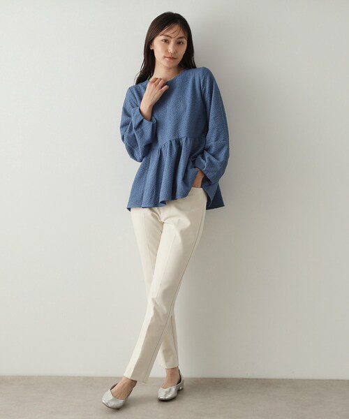 OPAQUE.CLIP（オペークドットクリップ）の「◆ふくれジャカードペプラムブラウス【洗濯機洗い可】（シャツ/ブラウス・レディース・ブラック/ブルー/ホワイト・36/38/40/42）」の13枚目の写真