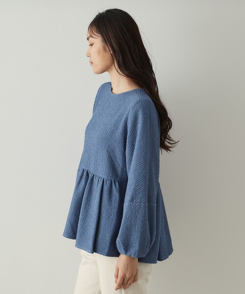 OPAQUE.CLIP（オペークドットクリップ）の「◆ふくれジャカードペプラムブラウス【洗濯機洗い可】（シャツ/ブラウス・レディース・ブラック/ブルー/ホワイト・36/38/40/42）」の17枚目の写真