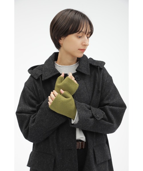 MHL.（エムエイチエル）の「FELTED DRY WOOL（手袋・レディース・オリーブ/ブラック/ベージュ・FREE）」の12枚目の写真