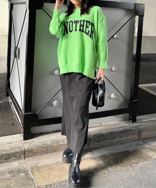 &soiree(アンドソワレ)の「【&soiree】カレッジロゴモヘアライクニットセーター(ニット/セーター・レディース・グリーン/ピンク/グレー/ベージュ・FREE)」の11枚目の写真