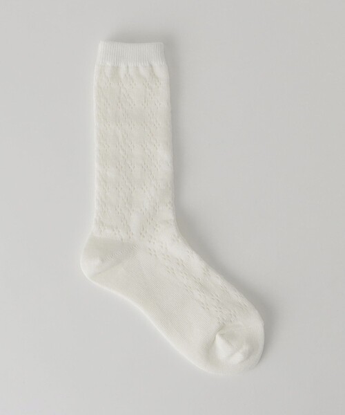 green label relaxing(グリーンレーベルリラクシング)の「スカシ柄 クルーソックス / 靴下 / キッズ 20cm-22cm(ソックス/靴下・キッズ・ホワイト/ブラック・20-22cm)」の1枚目の写真