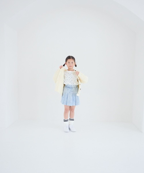 LOWRYS FARM（ローリーズファーム）の「デニムプリーツスカート　 289626（デニムスカート・キッズ・ケミカルウォッシュ・110cm/120cm/130cm/140cm/150cm）」の7枚目の写真