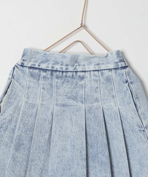 LOWRYS FARM（ローリーズファーム）の「デニムプリーツスカート　 289626（デニムスカート・キッズ・ケミカルウォッシュ・110cm/120cm/130cm/140cm/150cm）」の14枚目の写真
