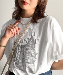上品カジュアルを楽しむ。シルケット風アニマルTシャツ（半袖）