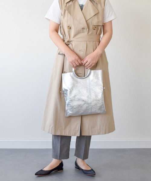 andrea cardone(アンドレアカルドネ)の「【ANDREA CARDONE】ラウンドハンドルメタリックレザーバッグ(Q56600)(トートバッグ・レディース・シルバー/ゴールド/グレー・ALL)」の16枚目の写真