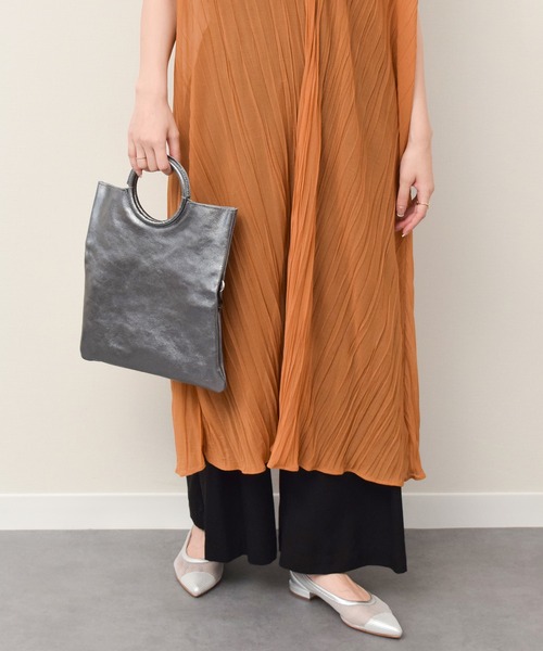 andrea cardone(アンドレアカルドネ)の「【ANDREA CARDONE】ラウンドハンドルメタリックレザーバッグ(Q56600)(トートバッグ・レディース・シルバー/ゴールド/グレー・ALL)」の12枚目の写真