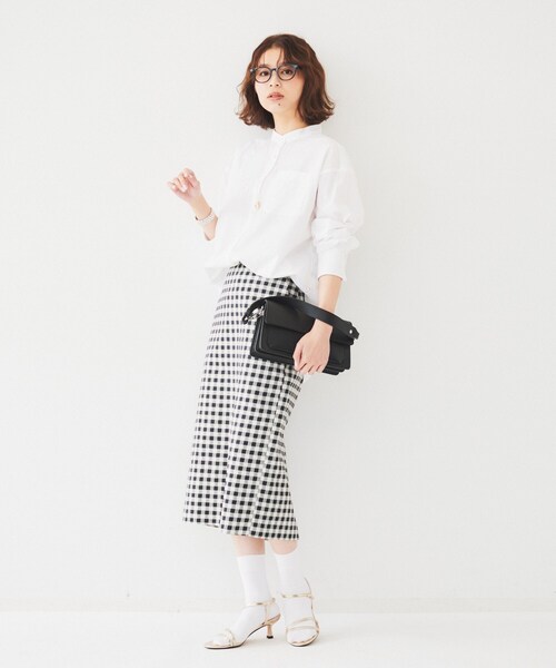 UNTITLED(アンタイトル)の「【コットン100/ストライプ】タイプライター バンドカラーシャツ(シャツ/ブラウス・レディース・オフホワイト/ホワイト系5/ブルー系7・04/48/50/00/01/02/03/44)」の7枚目の写真