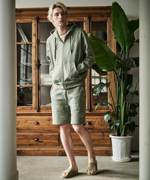 エンブロイダリーロゴパターン ジップパーカ