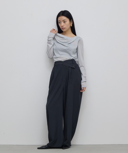 AIC.（エーアイシー）の「アシンメトリーデザインタックカーブパンツ（スラックス・レディース・ダークグレー/ブラウン/ベージュ・FREE）」の11枚目の写真