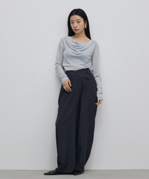 AIC.（エーアイシー）の「アシンメトリーデザインタックカーブパンツ（スラックス・レディース・ダークグレー/ブラウン/ベージュ・FREE）」の13枚目の写真