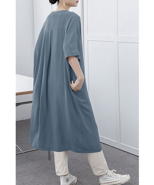 Cinderella(シンデレラ)の「シャツワンピ レディース ワンピース シャツワンピース シャツ Vネック 袖あり 長袖 七分袖 半袖 ミモレ丈 ゆったり 大きめ ビッグシルエット 無地 かわいい(ワンピース・レディース・オレンジ/ブラック/ブラウン/ベージュ/ブルーグレー・MEDIUM/LARGE)」の7枚目の写真