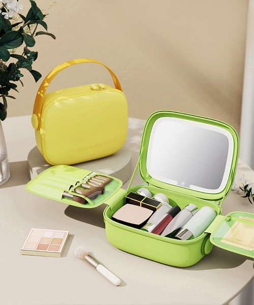 ORiental TRaffic(オリエンタルトラフィック)の「EVAミラー付きポーチ/G-0024(ハンドバッグ・レディース・イエロー/グリーン/ブルー・フリ-)」の2枚目の写真