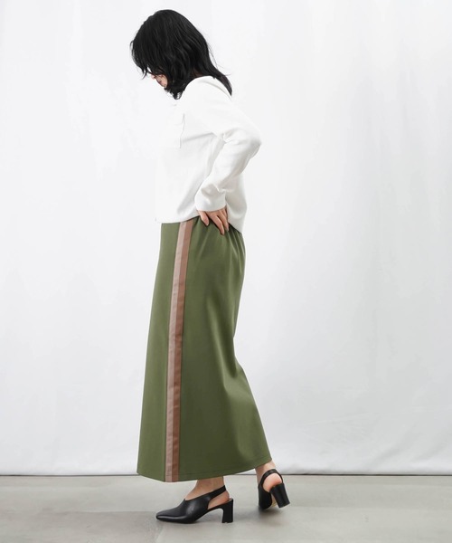 LUCA/LADY LUCK LUCA（ルカ/レディラックルカ）の「LC/LLL ラインタイトスカート（スカート・レディース・ブラック/カーキ/グレイッシュベージュ/アイボリー・FREE）」の10枚目の写真