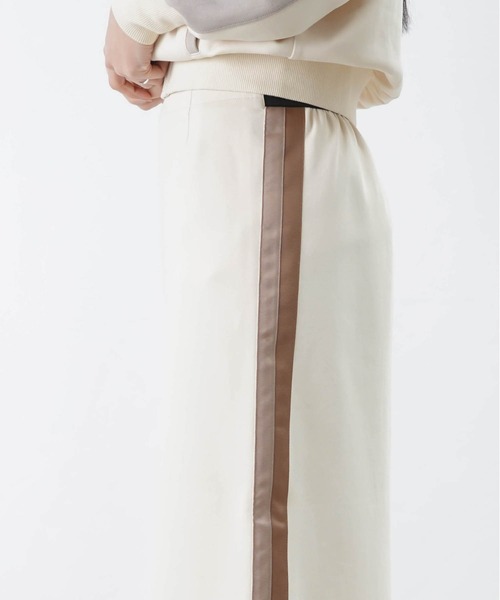 LUCA/LADY LUCK LUCA（ルカ/レディラックルカ）の「LC/LLL ラインタイトスカート（スカート・レディース・ブラック/カーキ/グレイッシュベージュ/アイボリー・FREE）」の19枚目の写真