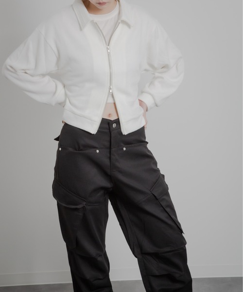 HALEY PESCA(ヘーリーペスカ)の「HALEY PESCA/ポロ襟付きショート丈 ダブルジップ ジャケット(カーディガン/ボレロ・レディース・グレー/ブラック/ホワイト・X-LARGE/LARGE/MEDIUM)」の10枚目の写真