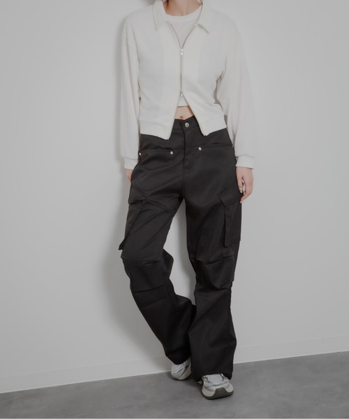 HALEY PESCA(ヘーリーペスカ)の「HALEY PESCA/ポロ襟付きショート丈 ダブルジップ ジャケット(カーディガン/ボレロ・レディース・グレー/ブラック/ホワイト・X-LARGE/LARGE/MEDIUM)」の6枚目の写真