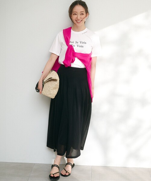 23区 L(ニジュウサンクオオキイサイズ)の「【洗える】カラーロゴ Tシャツ(Tシャツ/カットソー・レディース・ホワイト系/グレー系/イエロー系/ライラック系・44/48/46)」の5枚目の写真