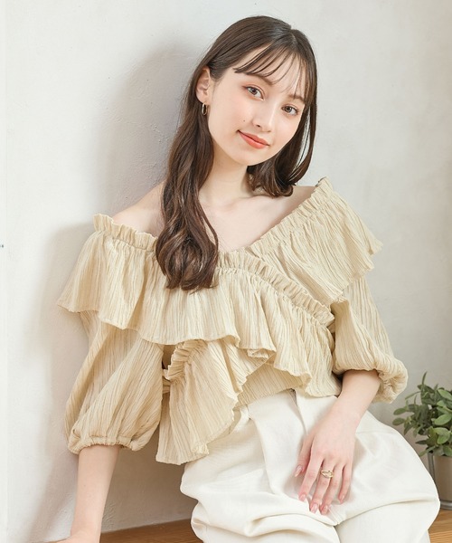 INGNI（イング）の「楊柳フリルオフショルブラウス（シャツ/ブラウス・レディース・ブラック/オフホワイト/ピンク/イエロー・M）」の3枚目の写真