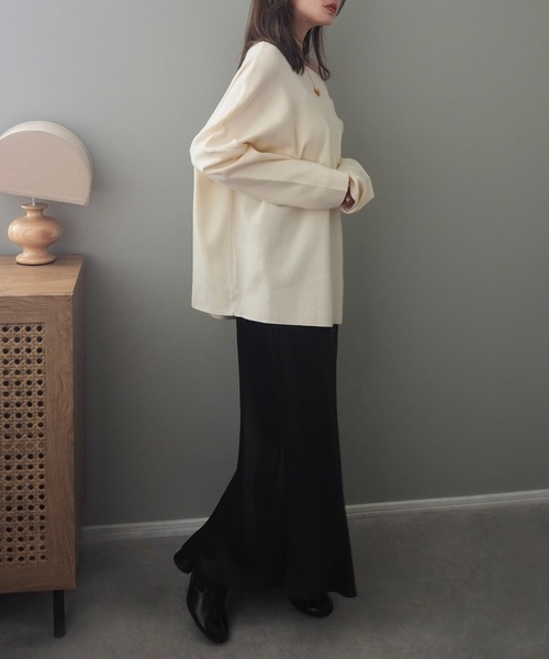 LAULEN（ローレン）の「offshoulder oversize knit /オフショルダー オーバーサイズ ニット（ニット/セーター・レディース・ベージュ/アイボリー・FREE）」の7枚目の写真
