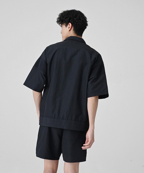 NEW BALANCE(ニューバランス)の「MET24 Short Sleeve Shirts Jacket(シャツ/ブラウス・メンズ・ブラック/グレイッシュベージュ/セージグリーン・LARGE/X-LARGE/MEDIUM/SMALL)」の5枚目の写真