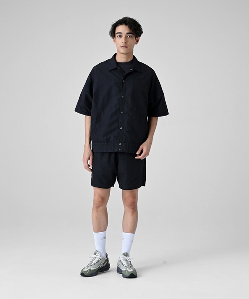 NEW BALANCE(ニューバランス)の「MET24 Short Sleeve Shirts Jacket(シャツ/ブラウス・メンズ・ブラック/グレイッシュベージュ/セージグリーン・LARGE/X-LARGE/MEDIUM/SMALL)」の6枚目の写真
